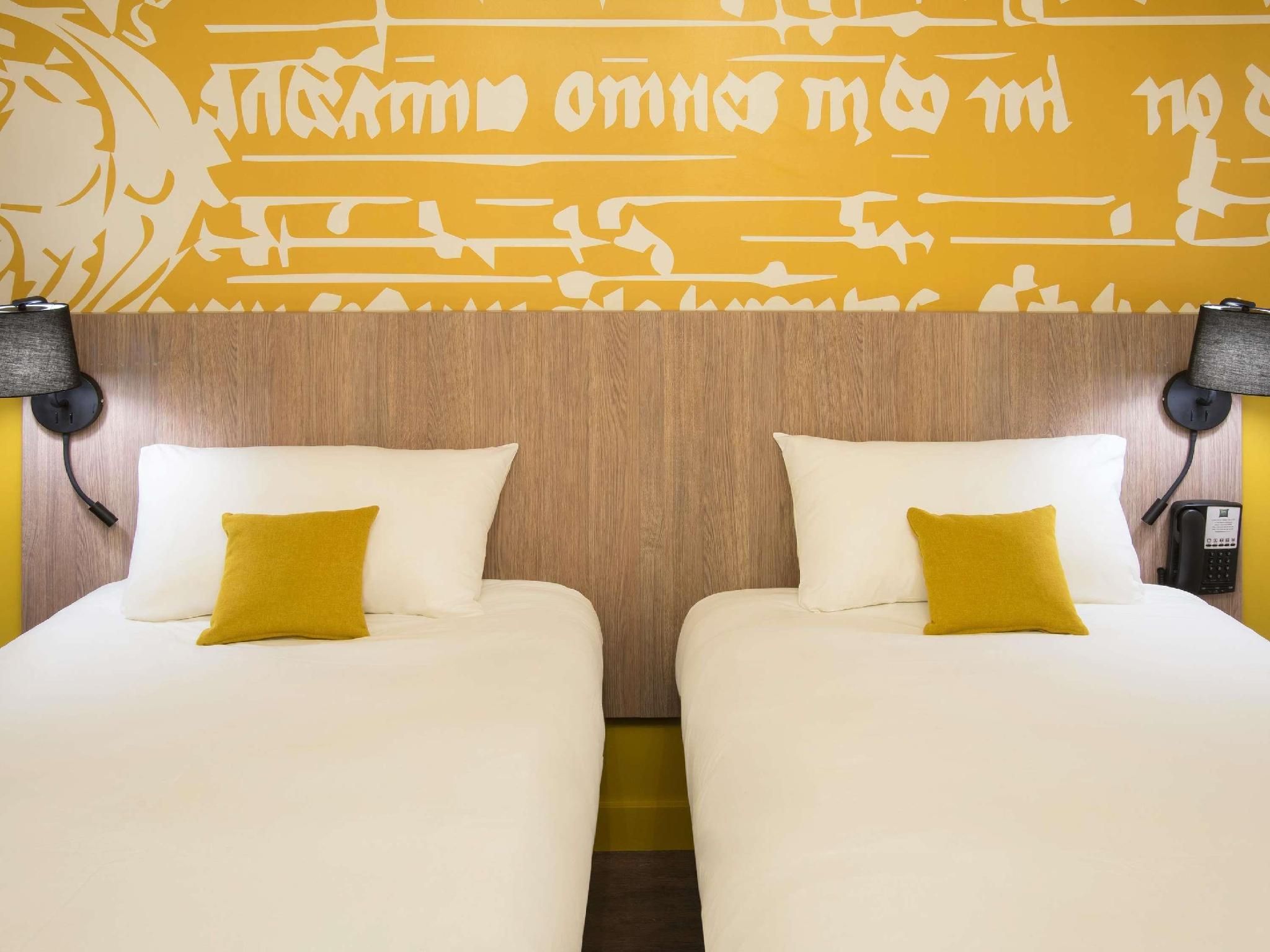 Standard Room with twin beds