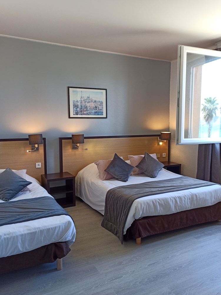 Triple Room, Courtyard View