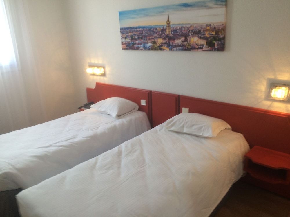 Standard Twin Room
