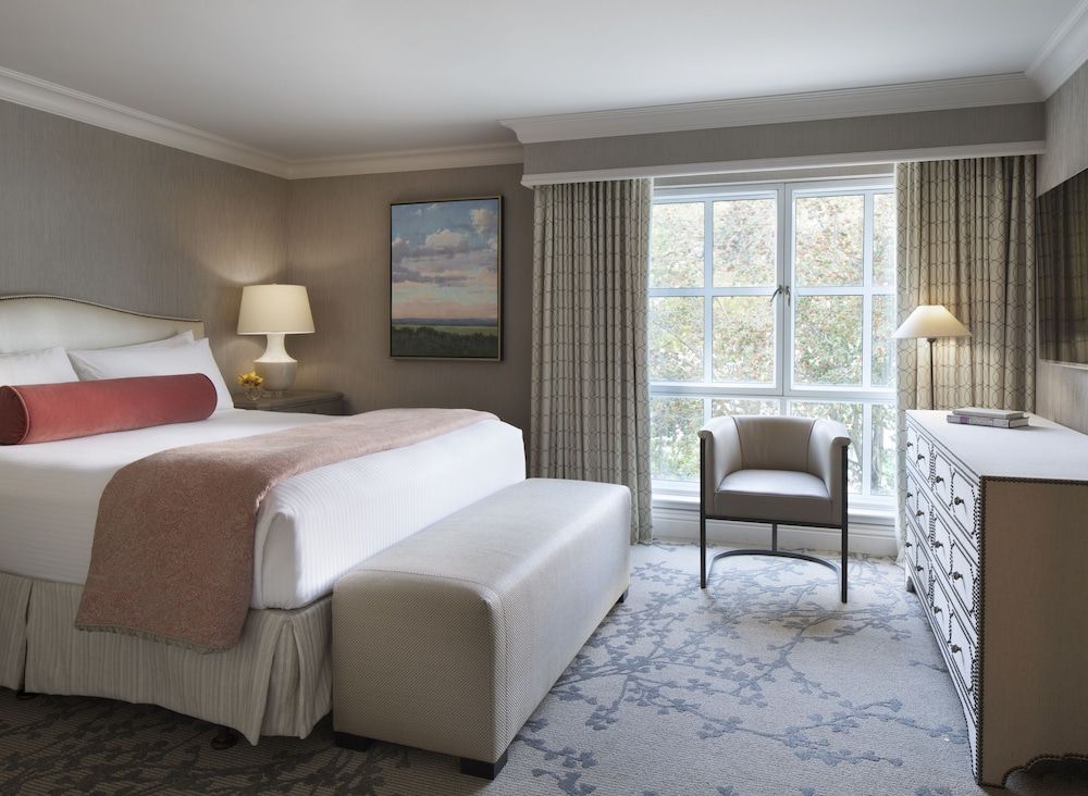 Suite, 1 King Bed (La Grande)