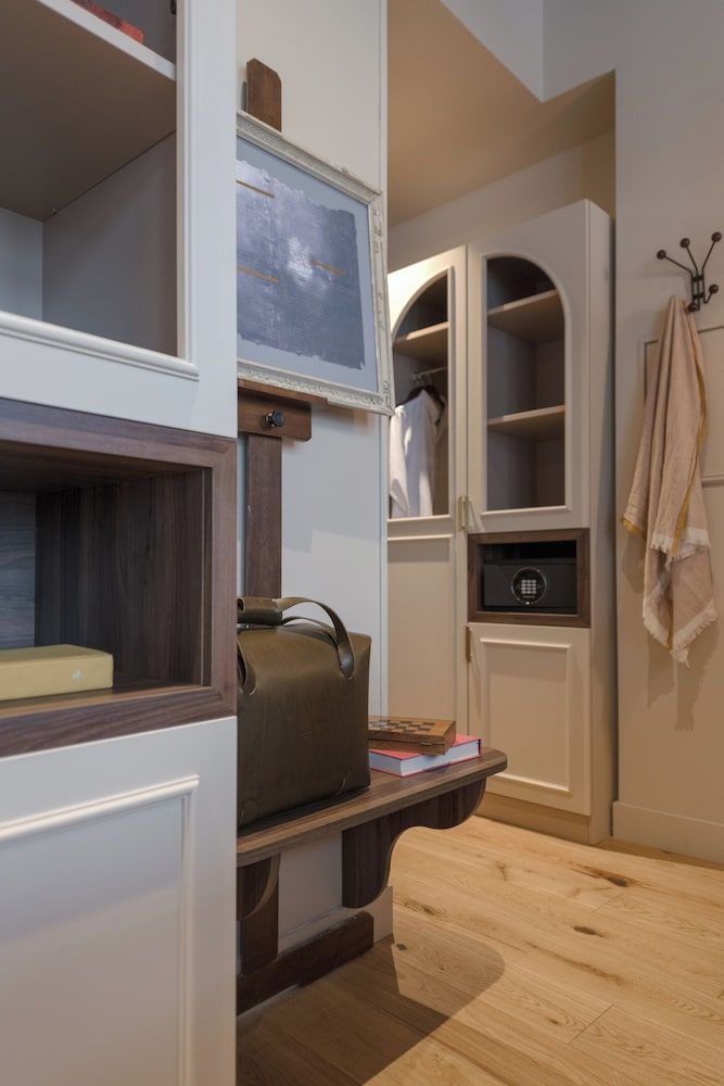 Académie Hôtel Lyon Family Suite, 1 King Bed with Sofa bed, 2 Bathrooms 8