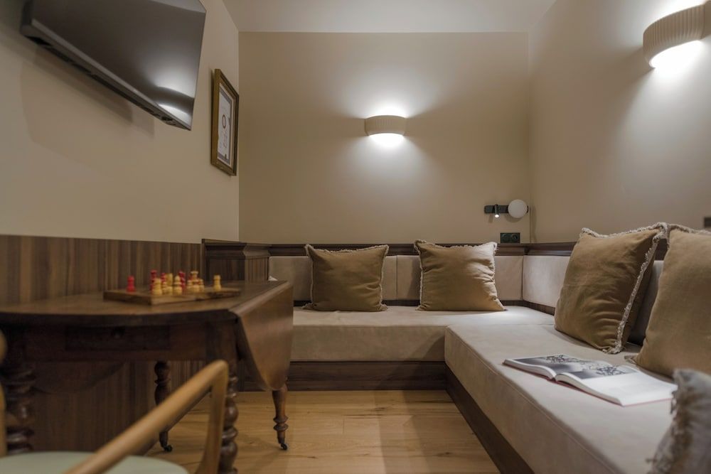 Académie Hôtel Lyon Family Suite, 1 King Bed with Sofa bed, 2 Bathrooms