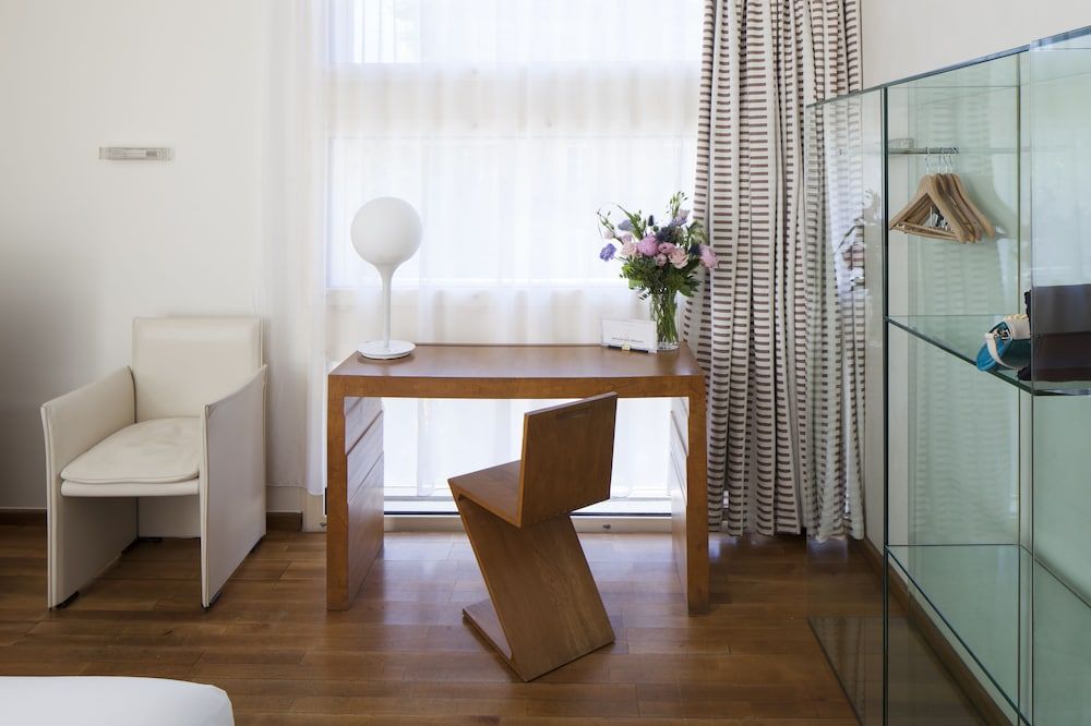 La Pérouse Nantes Superior Room 4