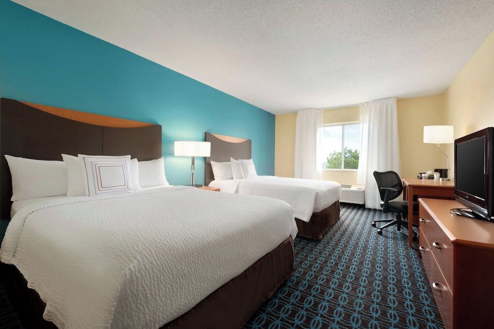 Room, 2 Queen Beds, Non Smoking (Hearing Accessible)