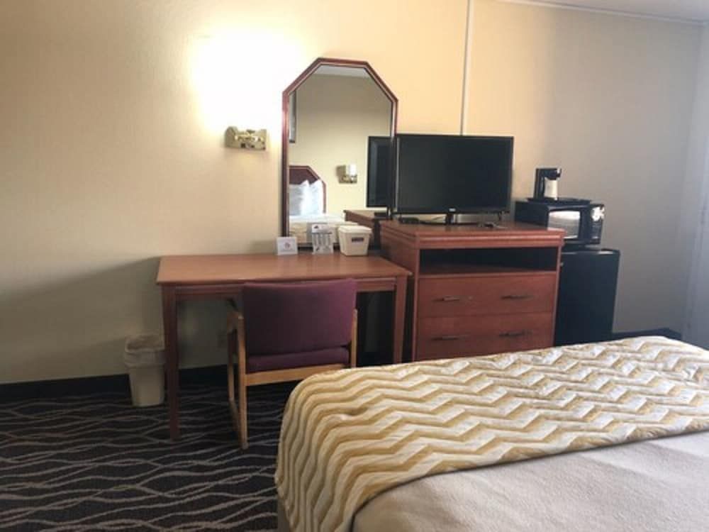 Standard Room, 1 King Bed