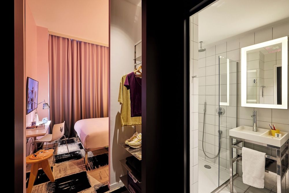 Mama Shelter Bordeaux Room, 1 Queen Bed (Medium Mama Double) 5