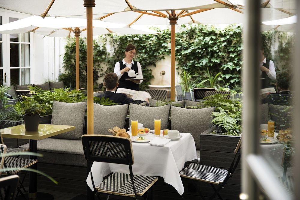 undefined Hotel d'Aubusson 9