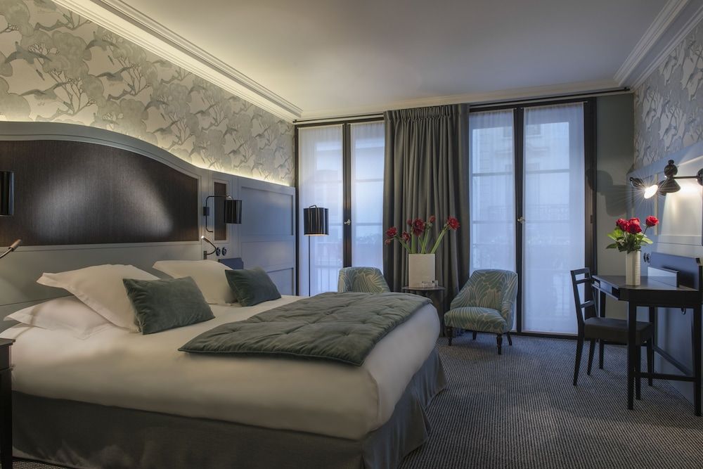 Hotel d'Aubusson Deluxe Double Room 4