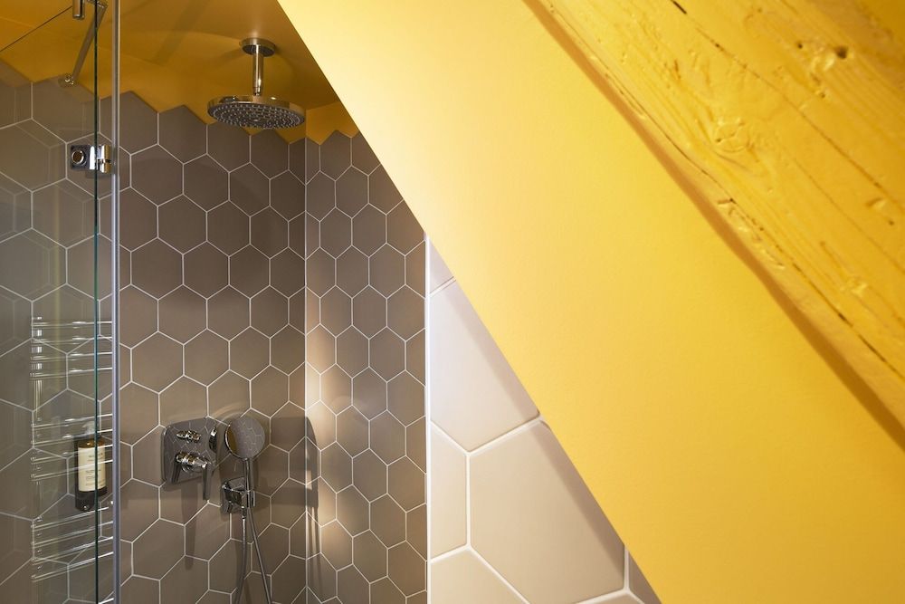 Hotel Le Colombier Suites Deluxe Room 11