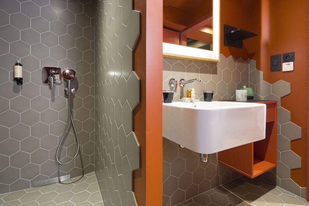 Hotel Le Colombier Suites Deluxe Room 10