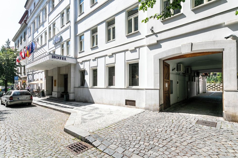 undefined Hotel Ametyst 9