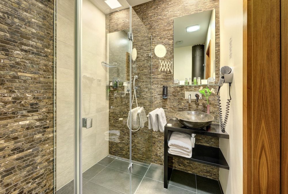 Hotel Ametyst Deluxe Double or Twin Room 6