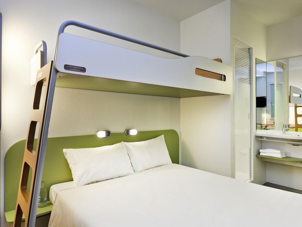 Triple Room, Multiple Beds