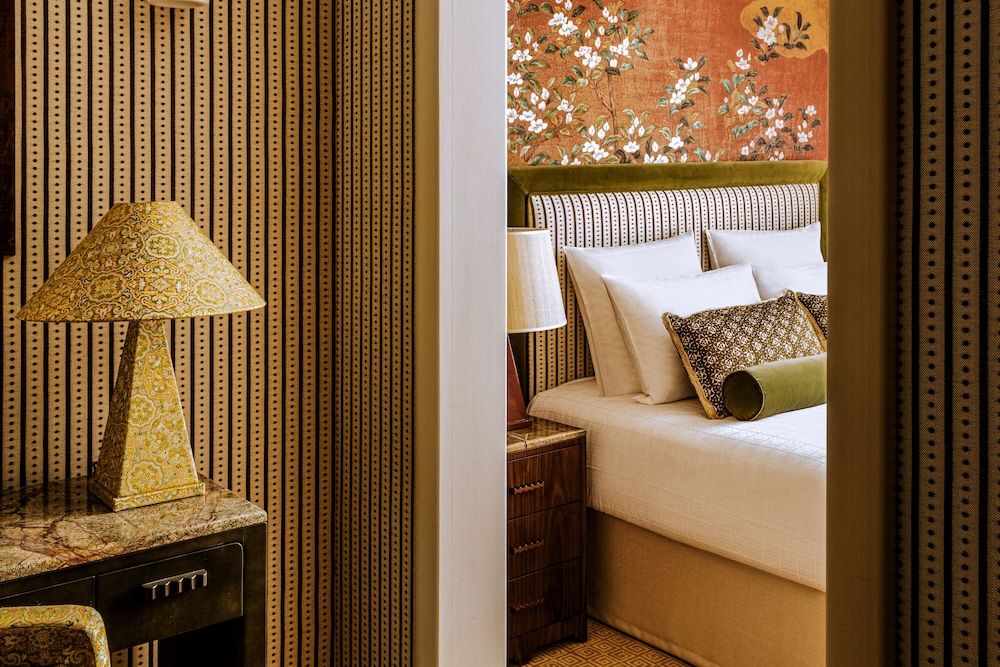 Saint James Paris - Relais & Chateaux Room (Boudoir) 5