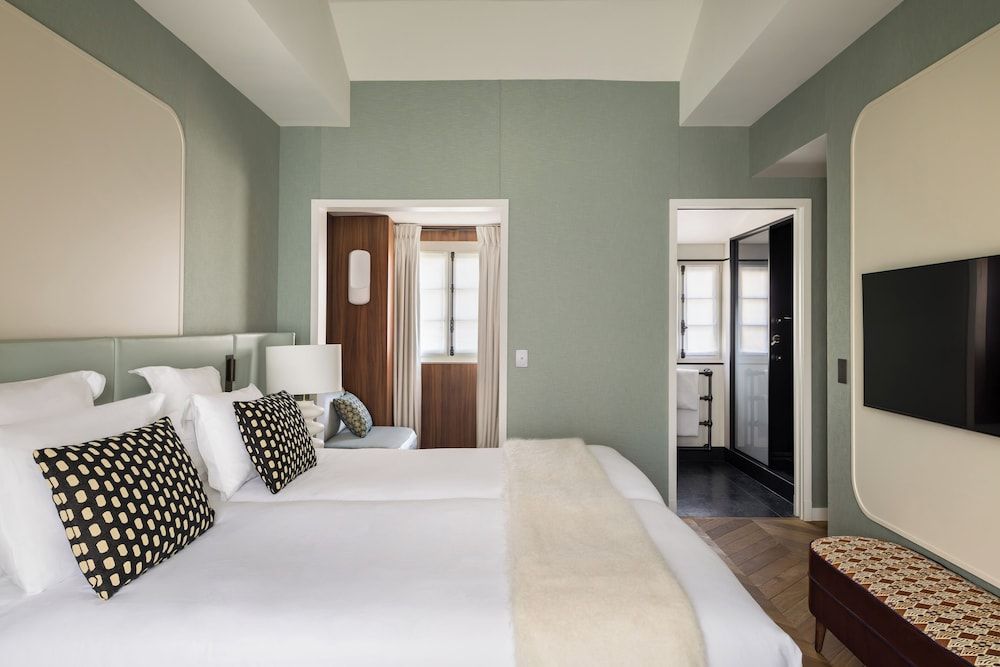 Pavillon Faubourg Saint-Germain & Spa Deluxe Room 6