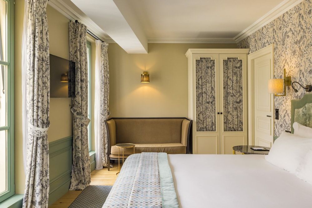Pavillon Faubourg Saint-Germain & Spa Deluxe Room 5