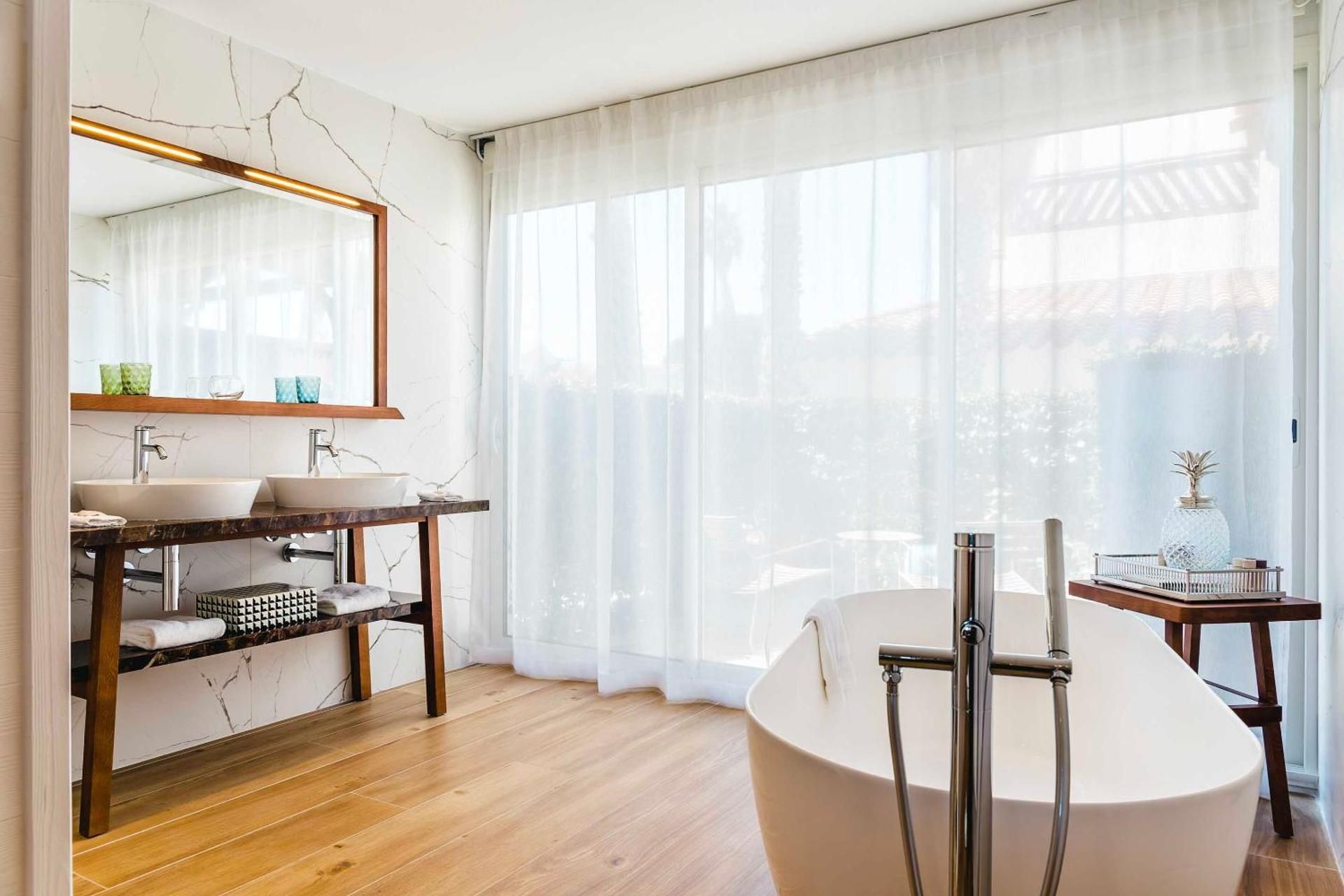 Suite Newport with Wellness Access