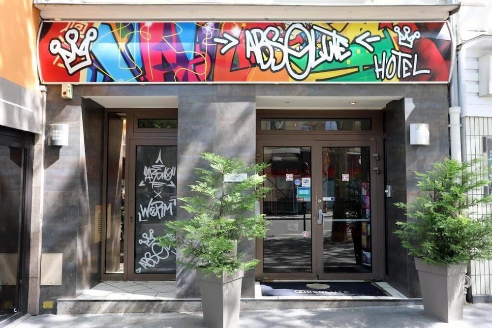 undefined Absolute Hotel Paris République 3