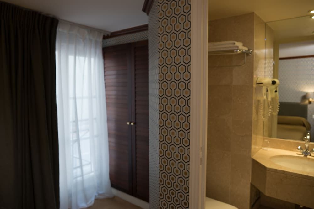 undefined Hotel du Danube Saint Germain 8