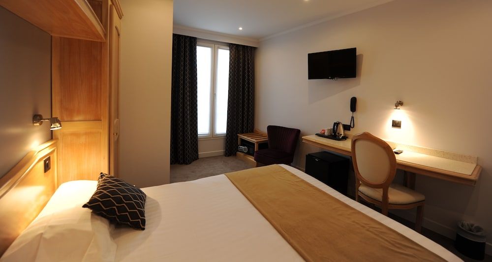 Hôtel du Midi Paris Montparnasse Superior Double Room 8