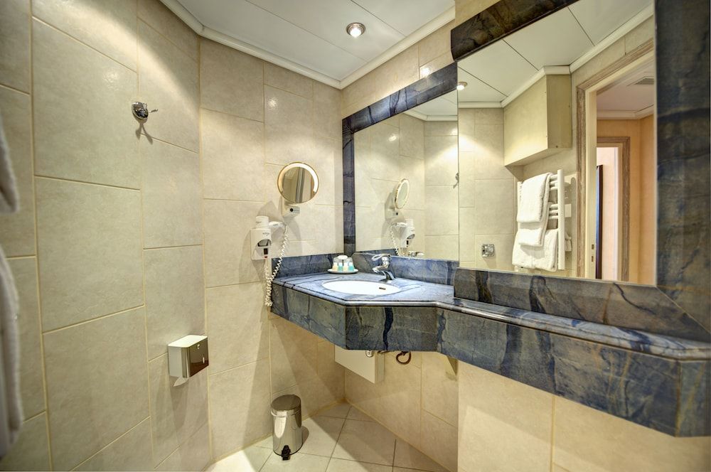 Hôtel du Midi Paris Montparnasse Superior Double Room 12