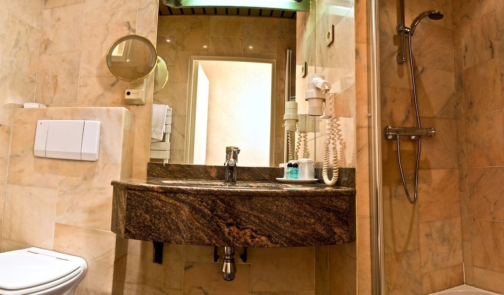 Hôtel du Midi Paris Montparnasse Single Room 7