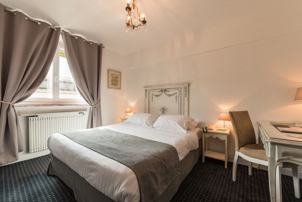 Ruc Hôtel Cannes Comfort Double or Twin Room 2