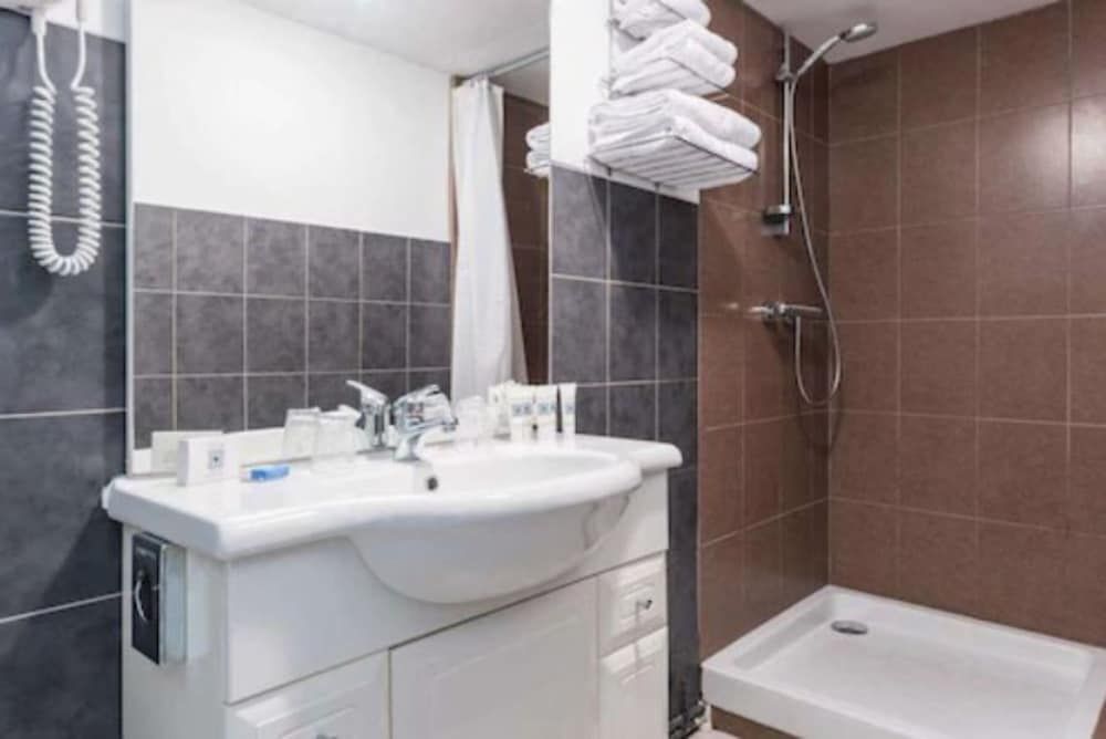 undefined Ruc Hôtel Cannes 4