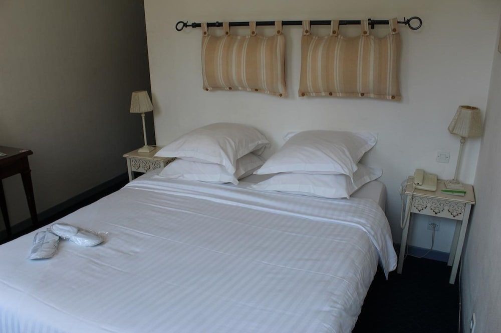 Ruc Hôtel Cannes Standard Single Room 3