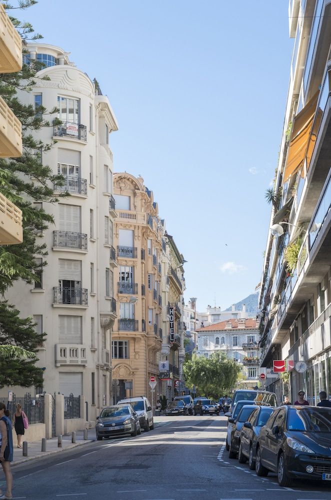 undefined Little Palace 3