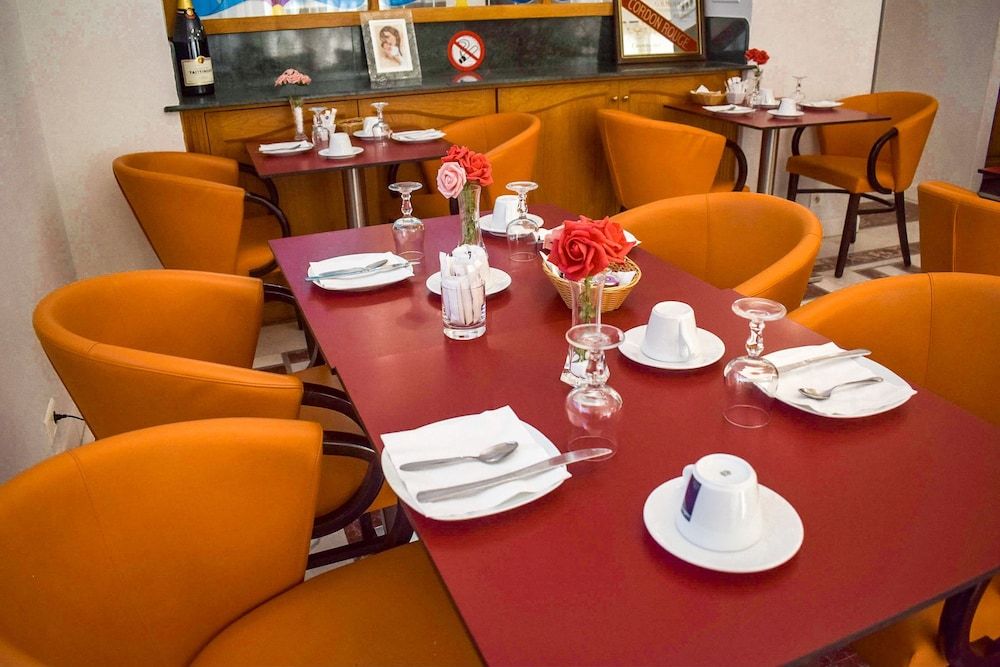 undefined Little Palace 10