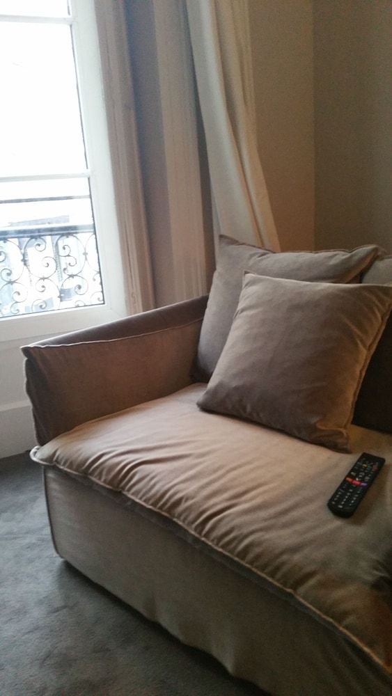 Le Nemours Rennes Double Privilege Room 3