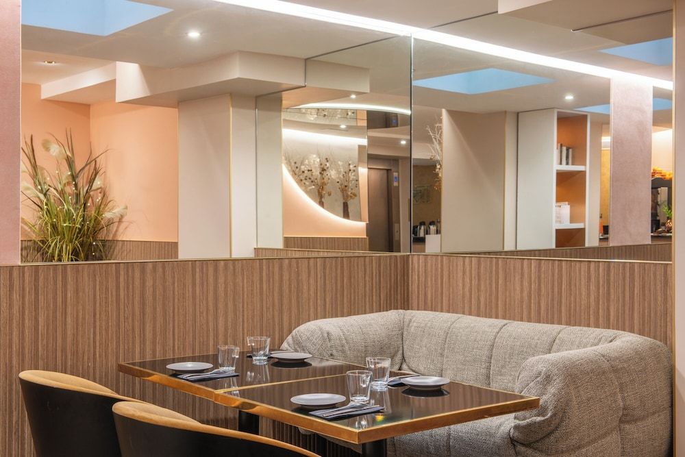 undefined Hotel Arc Elysees 5