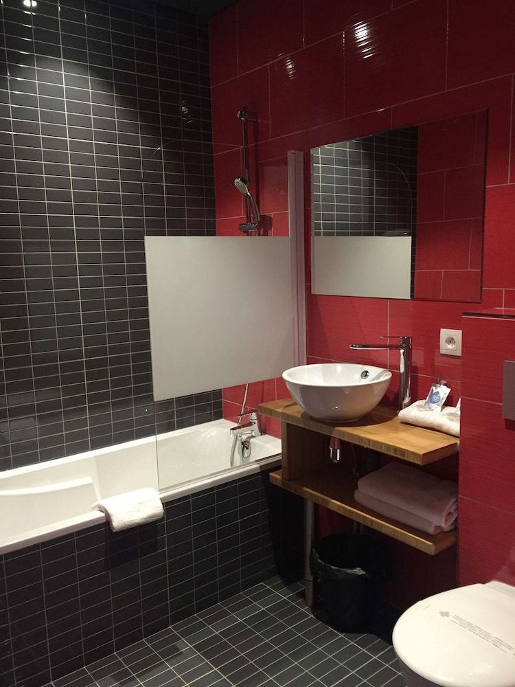 Kyriad Marseille Blancarde - Timone Standard Room, 1 Double Bed 5