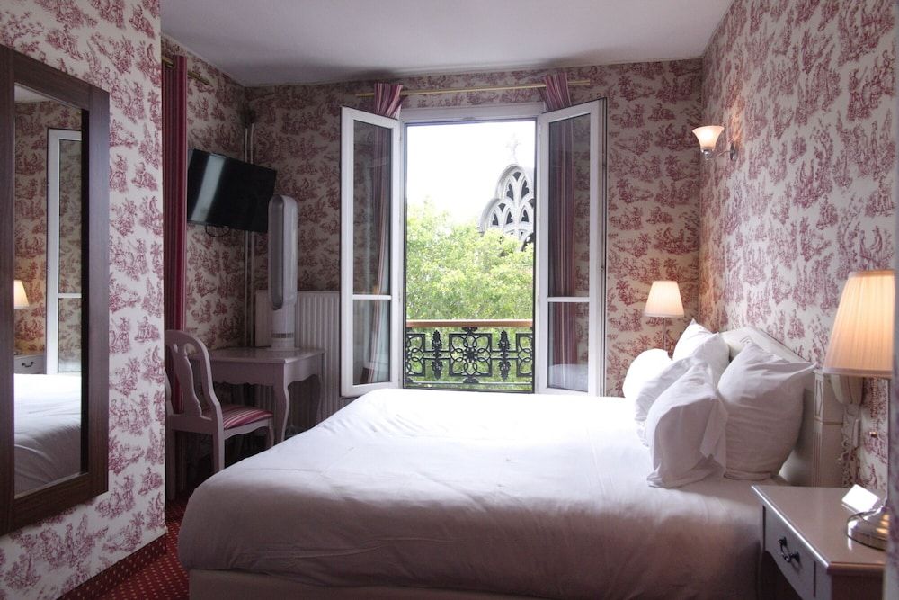Hotel Regyn's Montmartre Superior Double or Twin Room 3