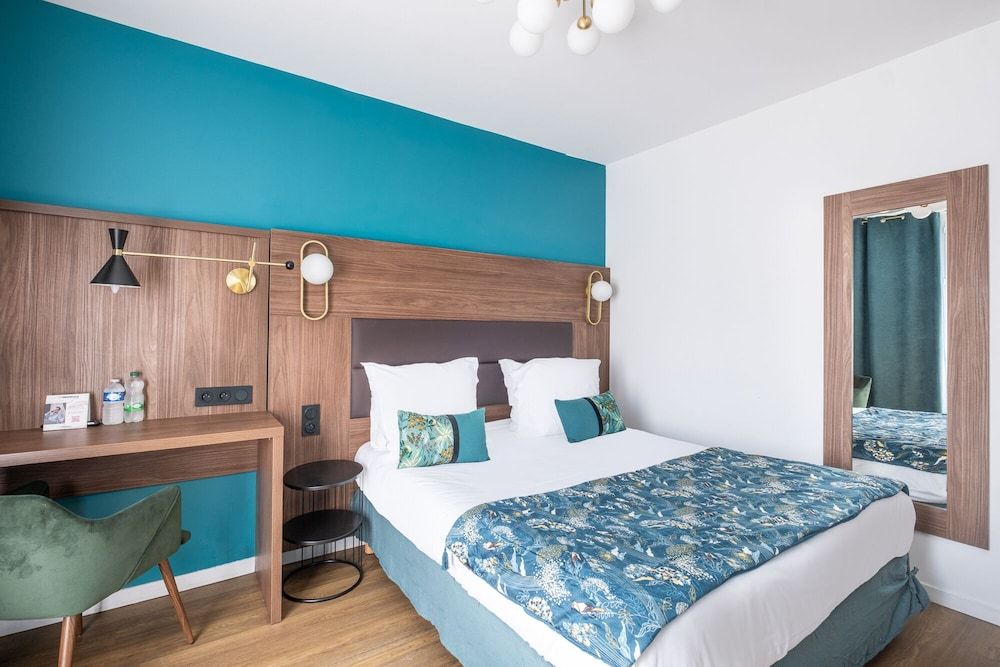 The Originals Boutique, Hôtel Le Marignan,Le Havre Centre Gare Superior Double Room, Non Smoking, City View 4