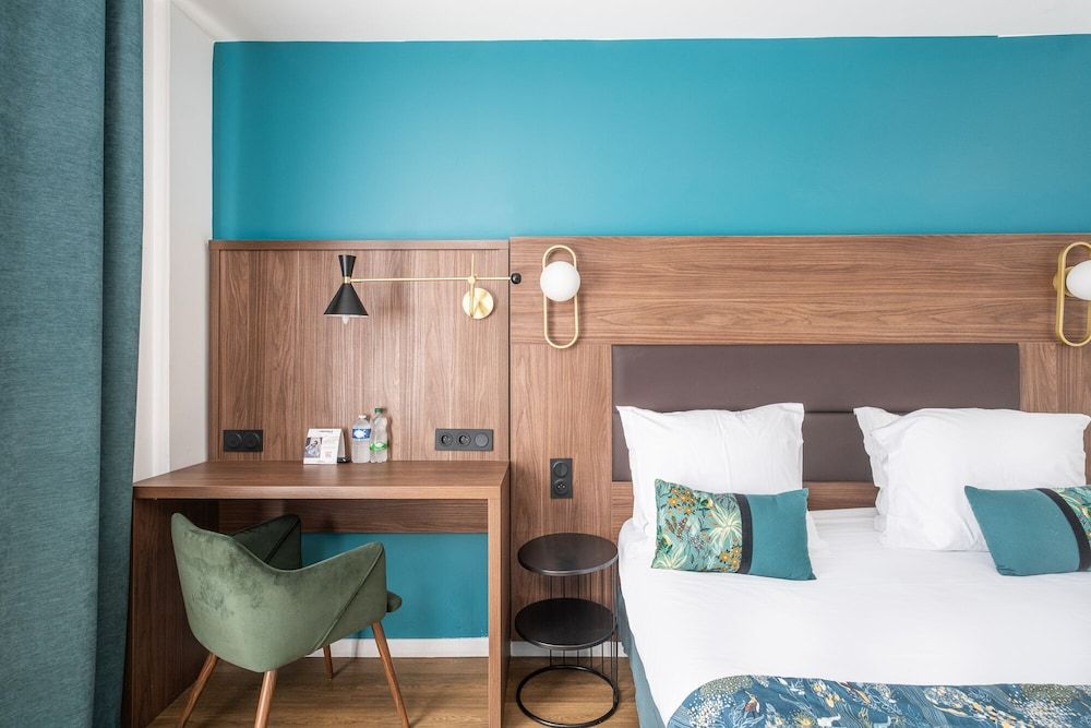 The Originals Boutique, Hôtel Le Marignan,Le Havre Centre Gare Superior Double Room, Non Smoking, City View 9