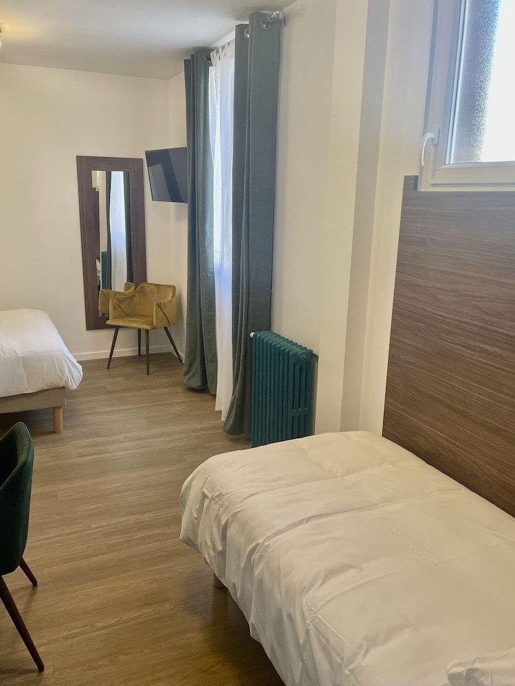 The Originals Boutique, Hôtel Le Marignan,Le Havre Centre Gare Comfort Triple Room, Non Smoking, City View 11