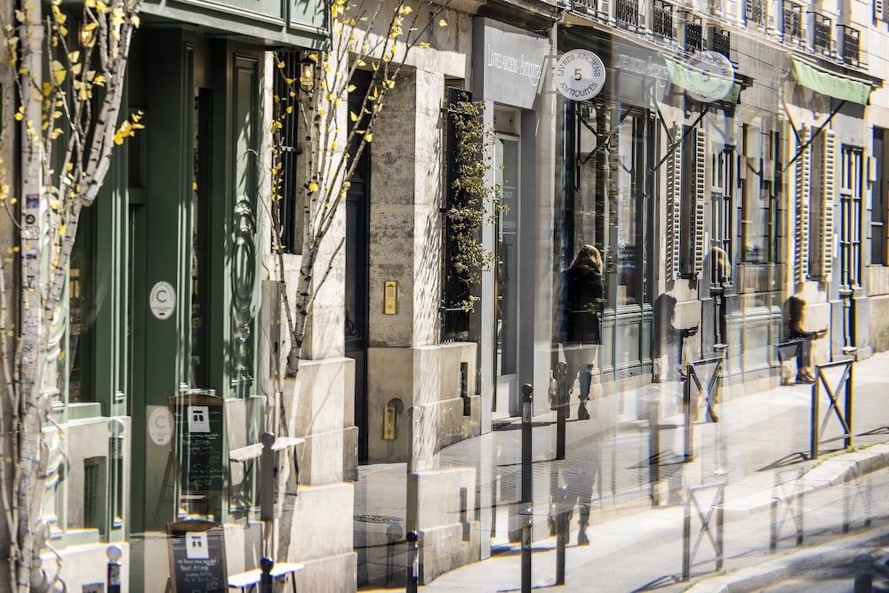 undefined Hôtel Louis II 10