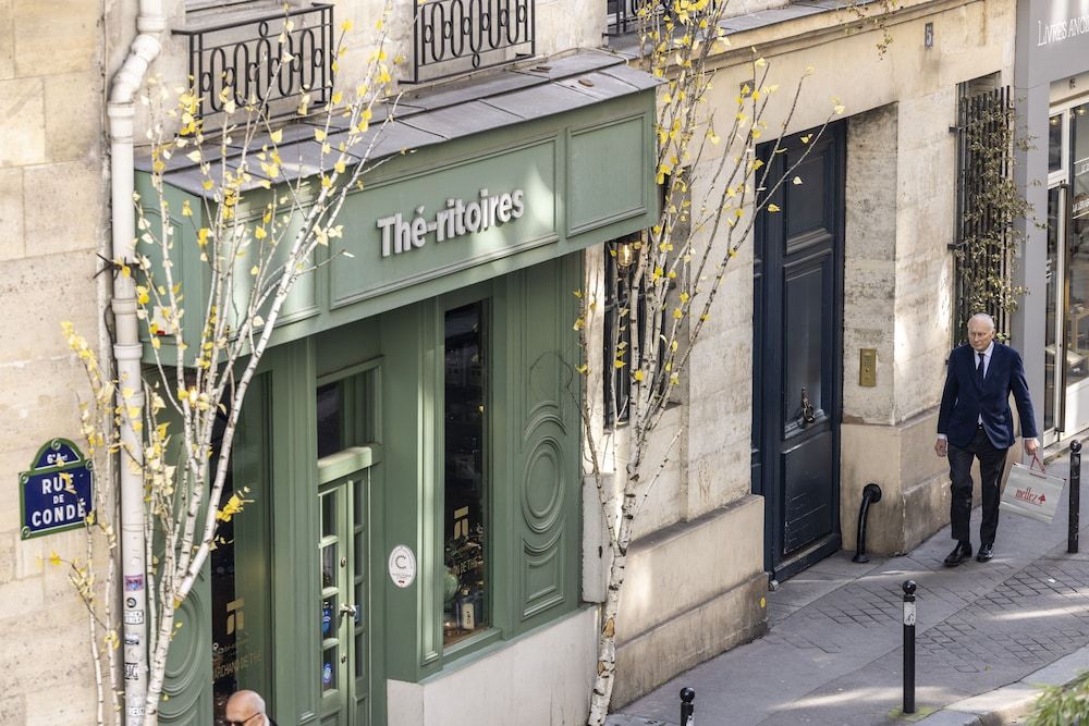 undefined Hôtel Louis II 10