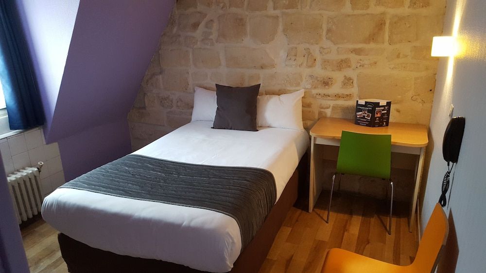 Le Montclair Montmartre by River - Hostel Double Room 3