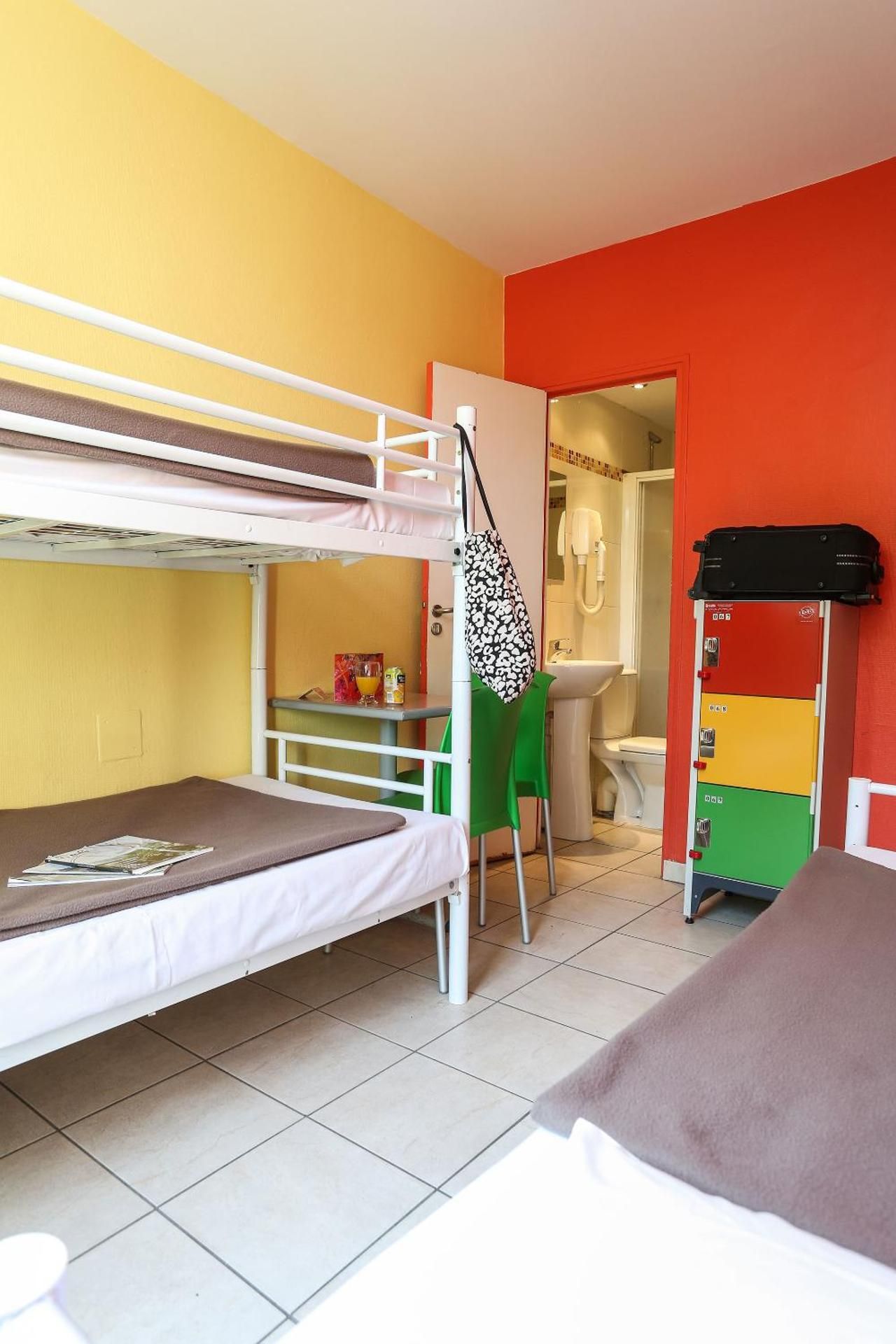 undefined Le Montclair Montmartre by River - Hostel 9