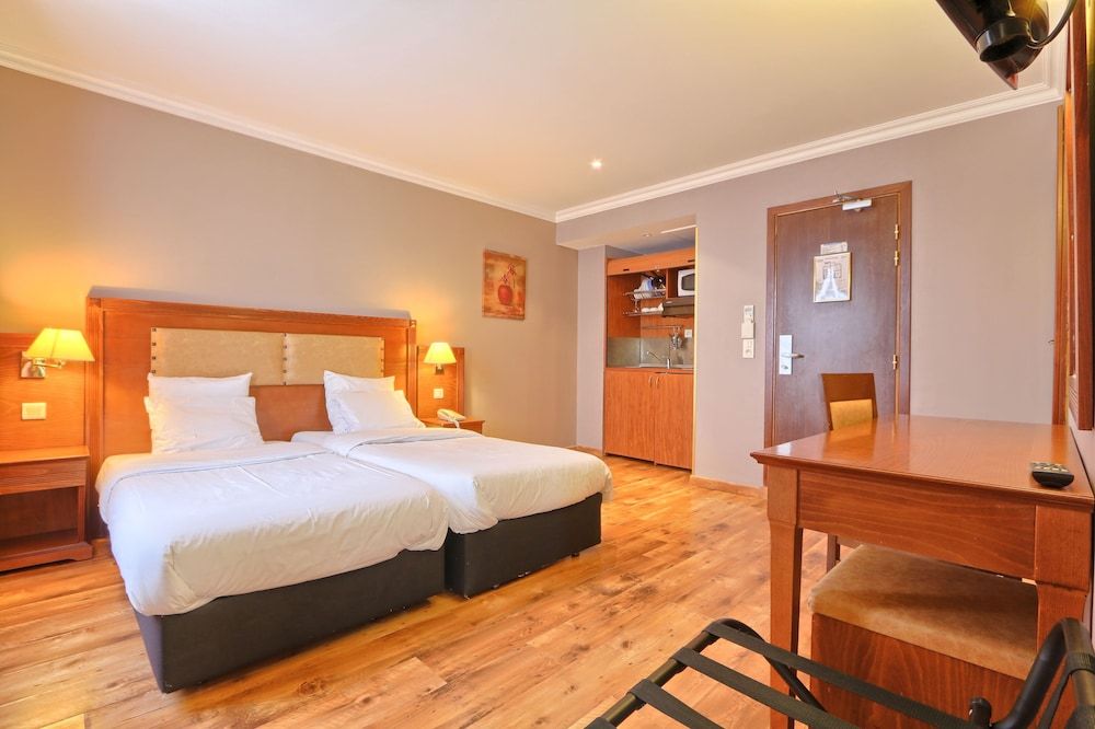 undefined 121 Paris Hotel