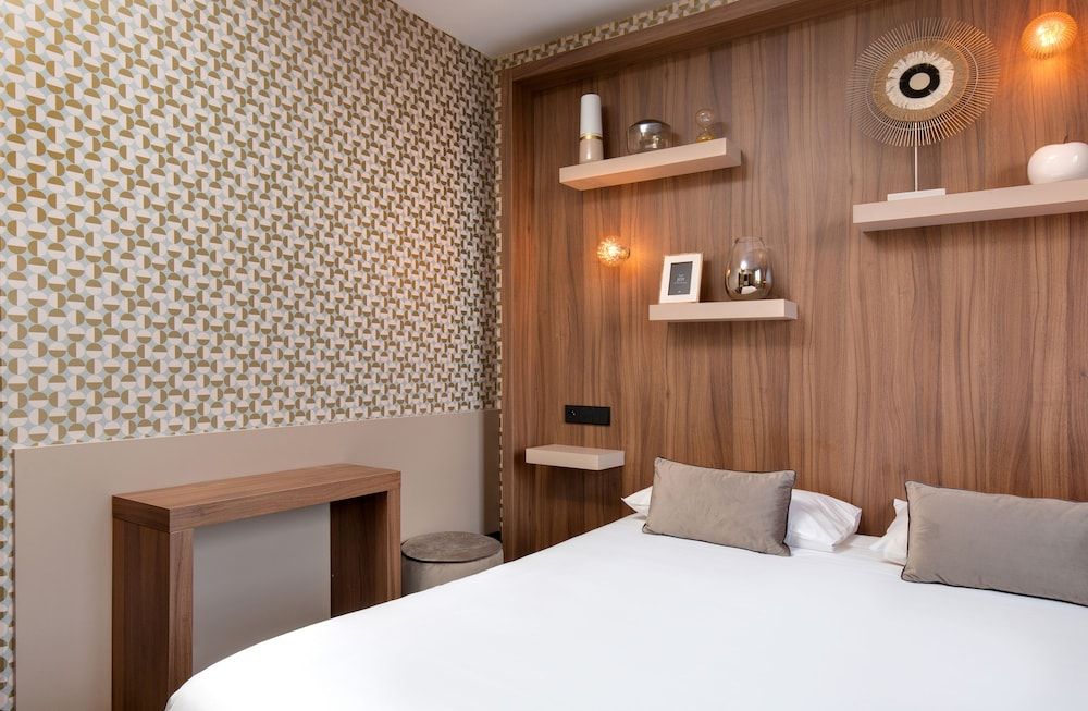 Hôtel Montmorency Standard Room 5