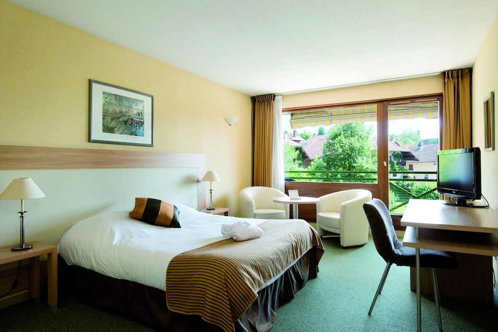 Comfort Double or Twin Room, Free Spa Access