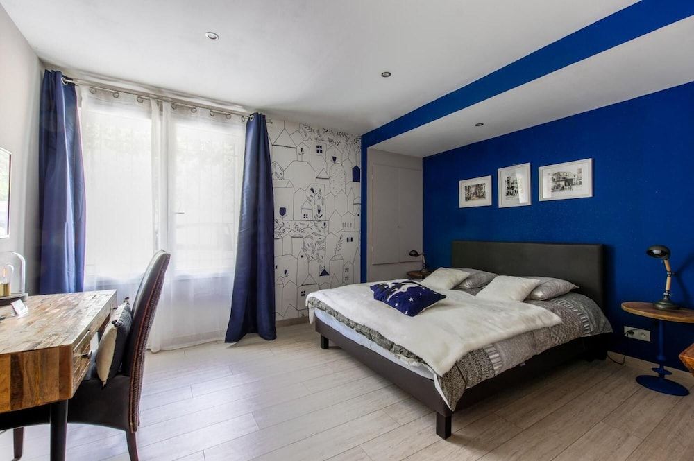 Clos de la Colombe Comfort Double Room, City View