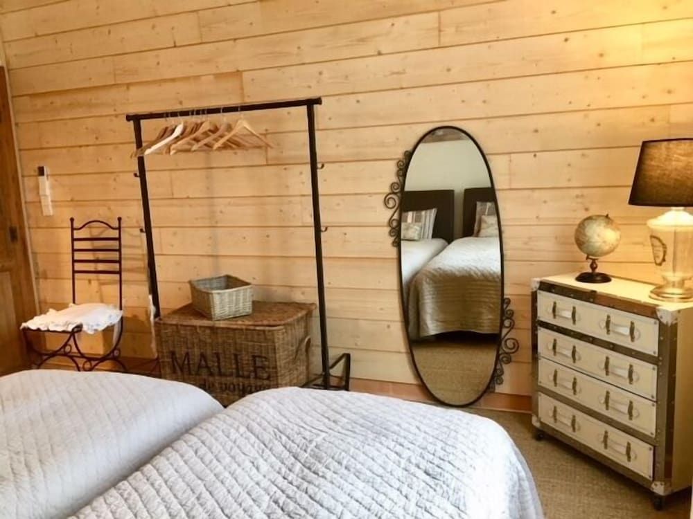 Clos de la Colombe Superior Suite, Private Bathroom, Garden View 3