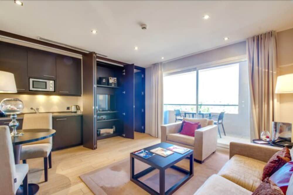 Royal Mougins Golf Resort Superior Room, 1 Queen Bed with Sofa bed, Garden View 4