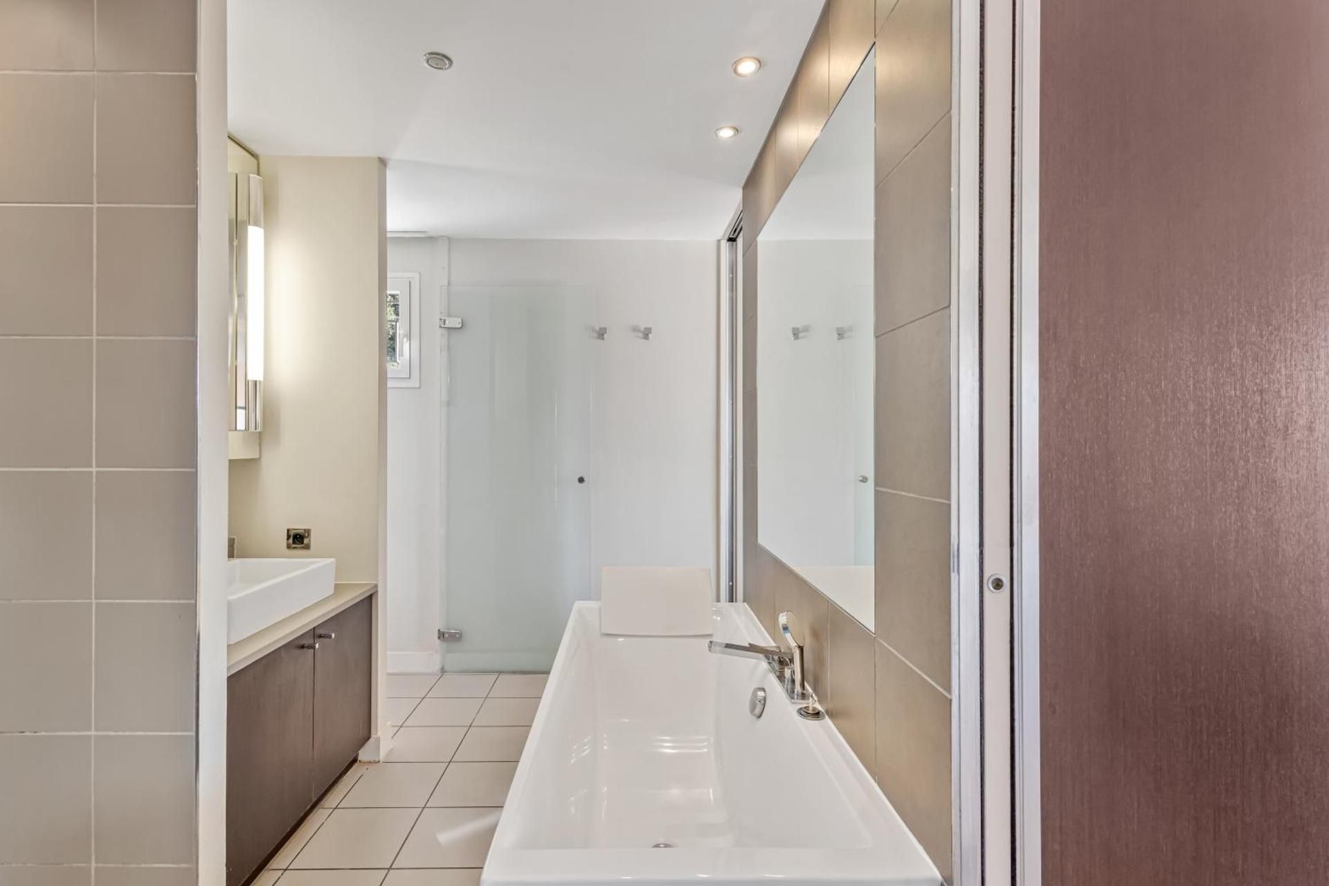 Top Floor Prestige Suite with Panoramic View