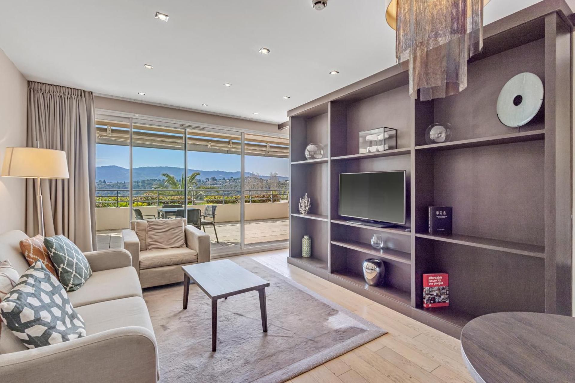 Prestige Suite with Golf View